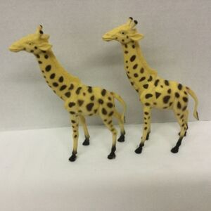 Boley Giraffe Figures – Set of 2 Safari Animal Toys – Realistic Jungle Animals